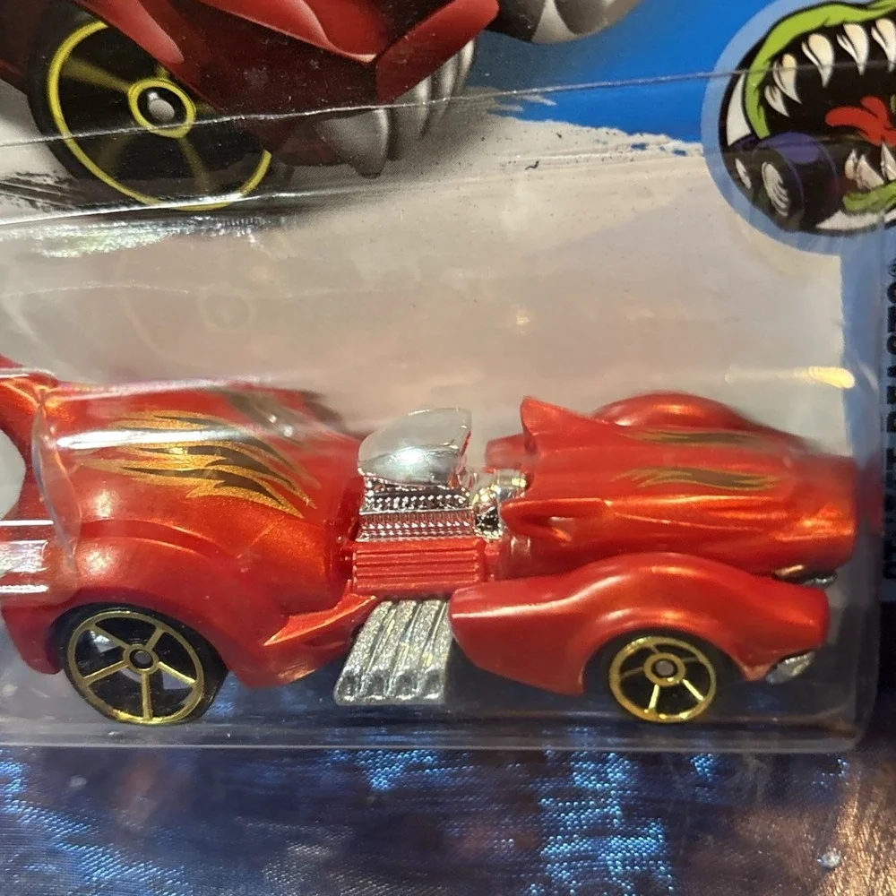 New (8) Hot Wheels Cool Classics‎ Diecast Car
